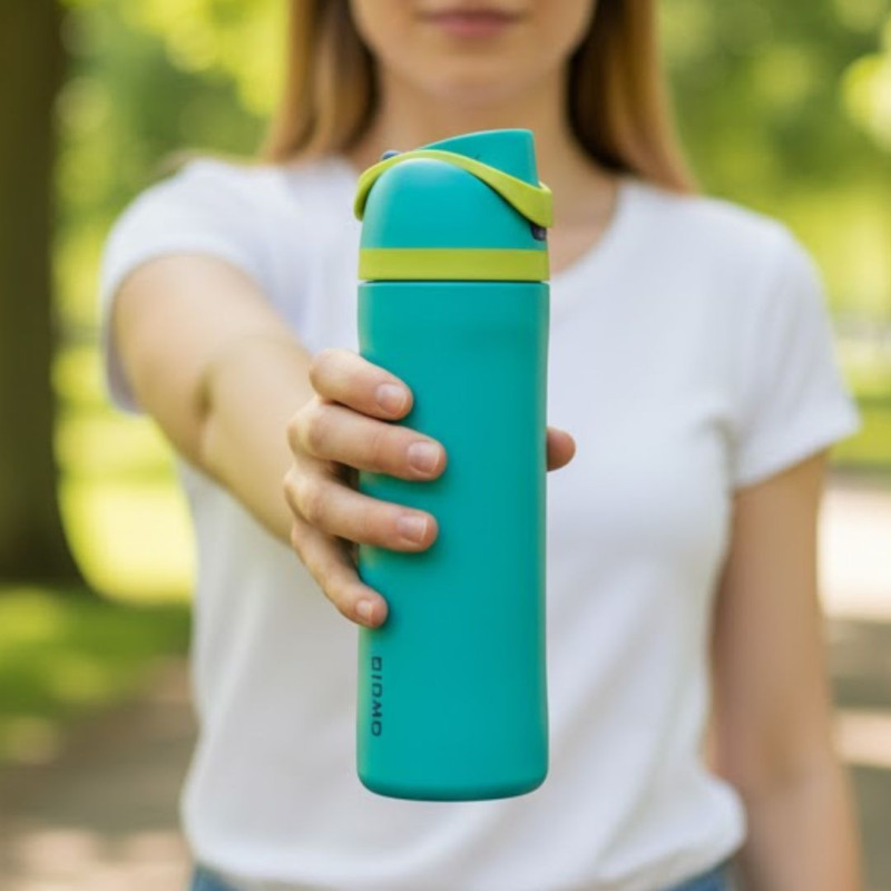 Owala 32 OZ Bold Teal FreeSip Water Bottle