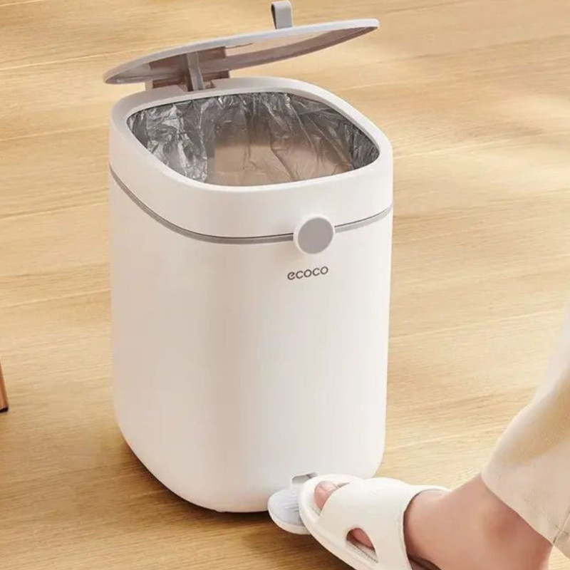 ECOCO Pedal Garbage Can for Home & Office