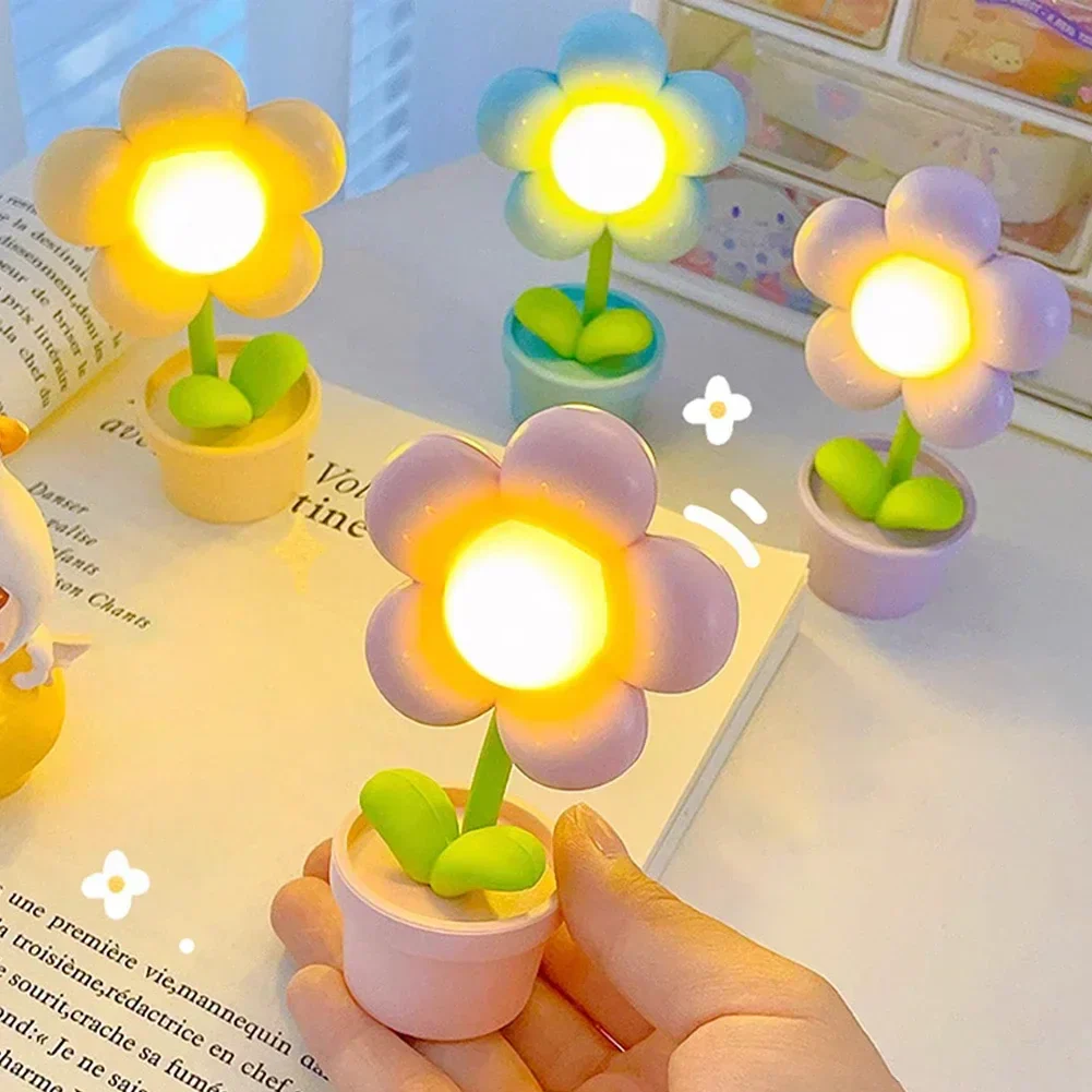 Mini LED Flower Night Light Decorative Ambient Lamp