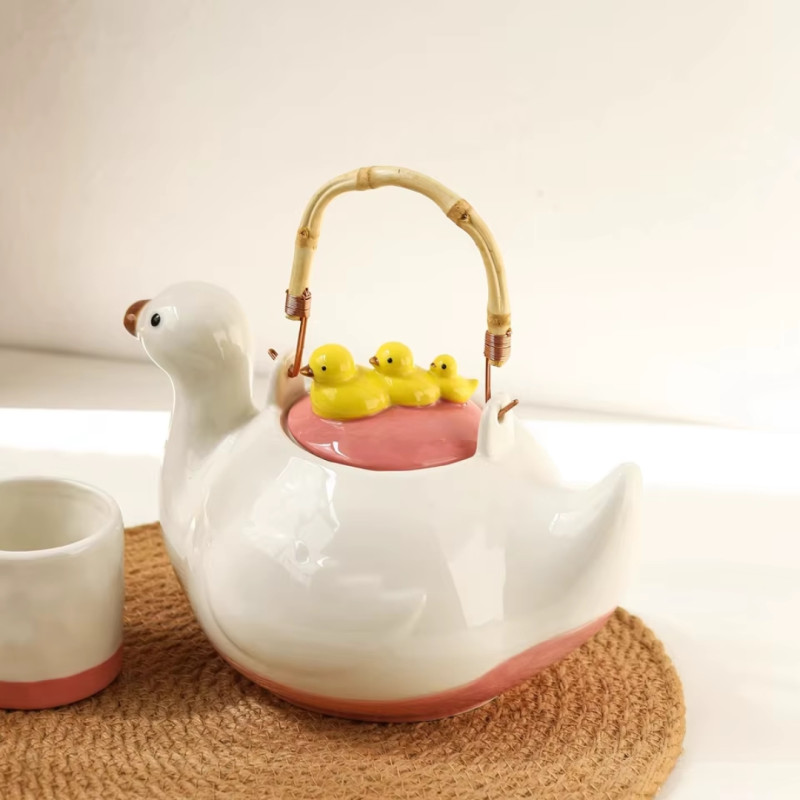 Cute Duck Ceramic Tea Pot with Fixed Duck Lid