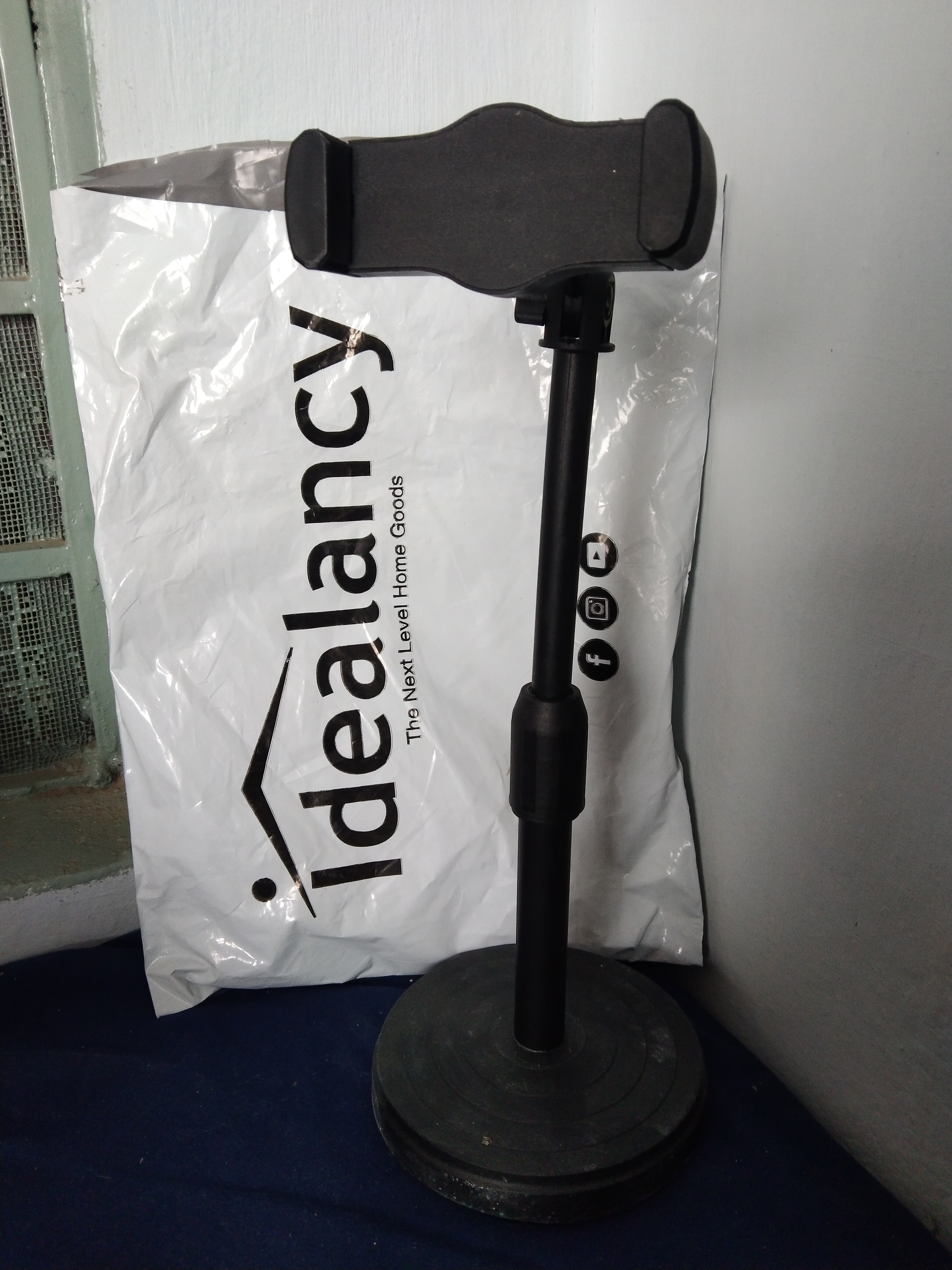 Mobile stand for utube channel videos recordings